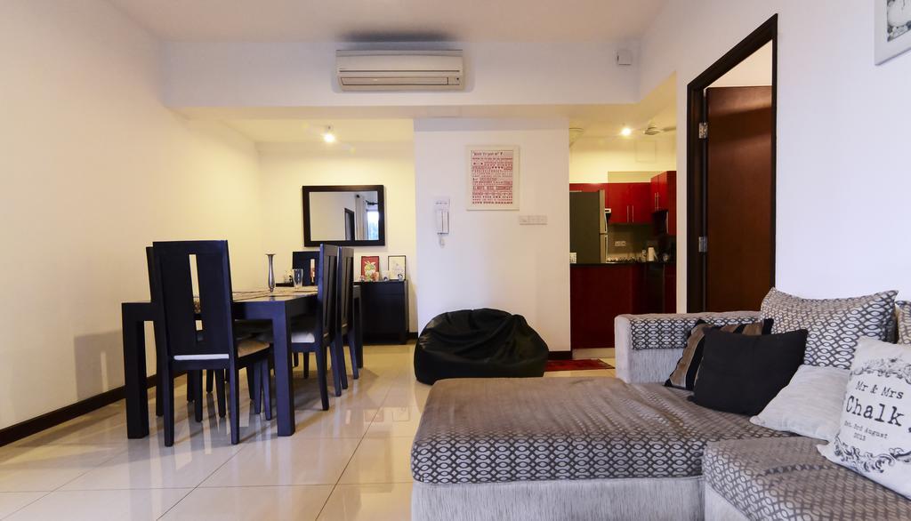 On 320 Apartment โคลอมโบ ภายนอก รูปภาพ